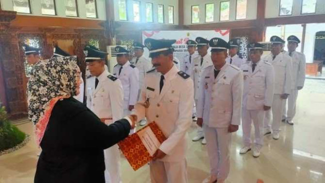 Bertempat Di Rumah Dinas Sebanyak 19 Kepala Desa Resmi Di Lantik Ini