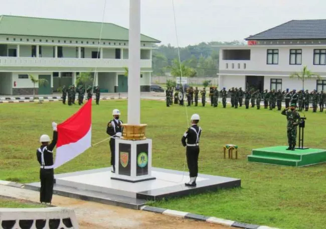 Korem 045 Garuda Jaya Gelar Upacara Bendera Bulanan AliansiNews