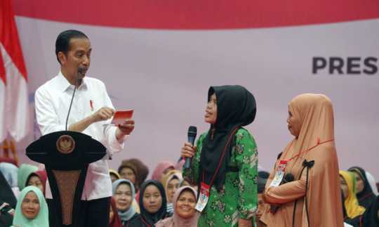 Ingatkan Hati-Hati Penggunaannya, Presiden: Tahap II PKH Cair Awal April