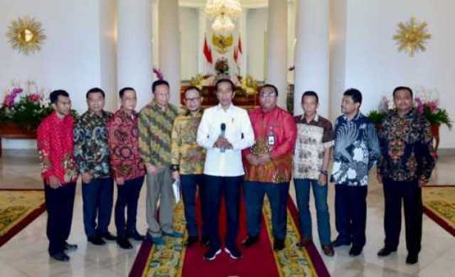 Presiden Jokowi dan Pimpinan Serikat Pekerja Sepakat Revisi PP Pengupahan