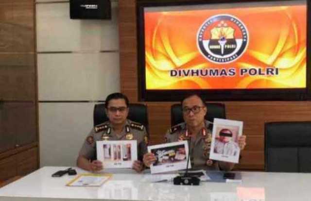 Densus 88 Ciduk 5 Terduga Teroris Jamaah Islamiyah, Afiliasi Al-Qaeda