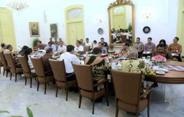 Presiden Jokowi Minta Impor Sampah dan Limbah Dikendalikan