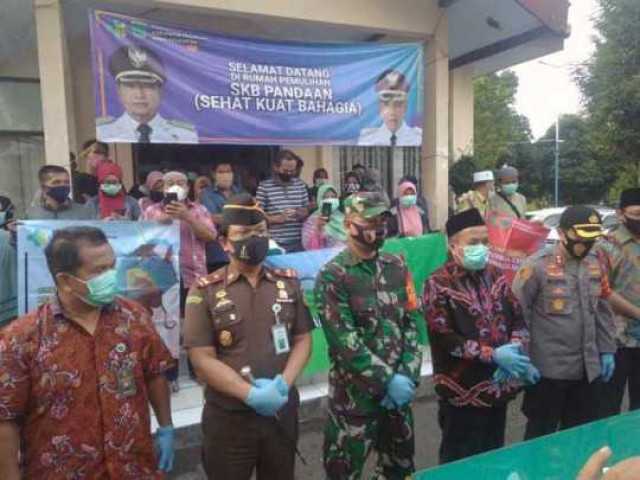 Kapolres Bersama Forkompimda Pasuruan Pulangkan Pasien Sembuh Covid-19