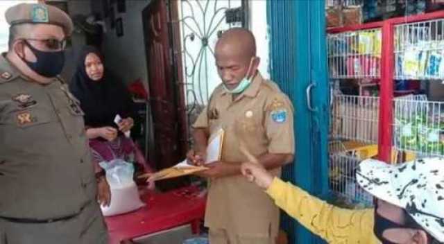Hari Pertama Sidak Penyaluran BPNT, Dinsos OKU Timur Temukan Beras Berkutu Tidak Layak Kosumsi 
