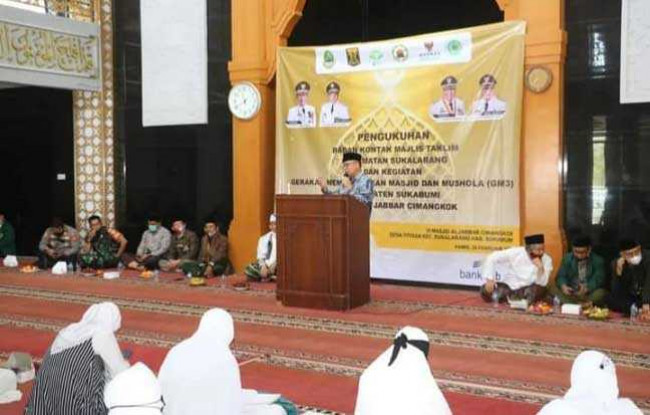 Wabup Sukabumi Hadiri Pengukuhan Pengurus BKMT Kecamatan Sukalarang
