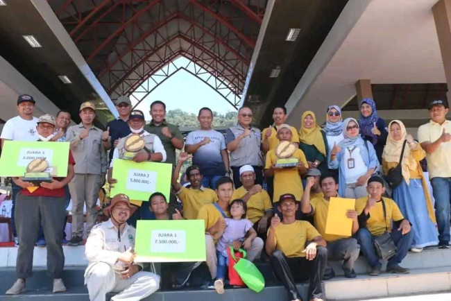 Ribuan Warga Hadiri Festival Durian Lokal Unggulan Sukabumi 2023