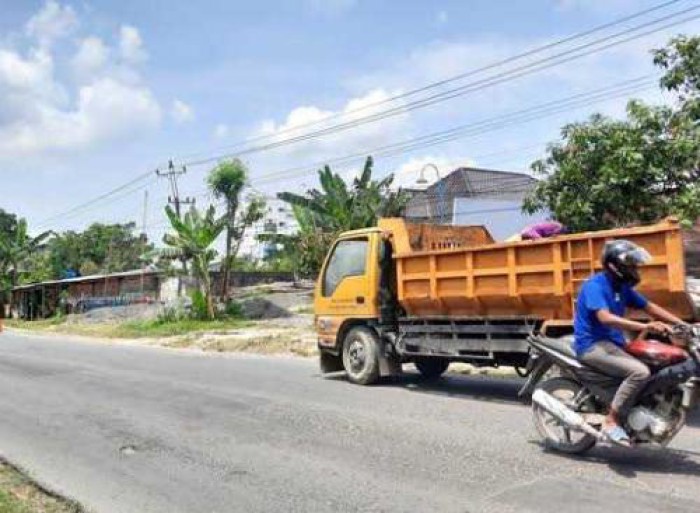 Dikeluhkan Banyak Warga, Jalan Raya Tawangharjo Grobogan Rusak Parah. Tahun 2024 Bakal di Gelontor Banprov Sebesar Rp 12 Milliar