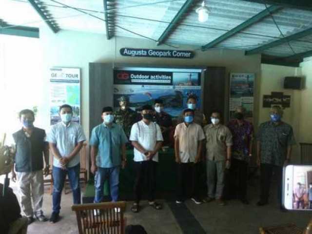 Guru Dimarahi Oknum Aparat Desa Di Sukabumi Terkait Jalan Rusak Berujung Islah