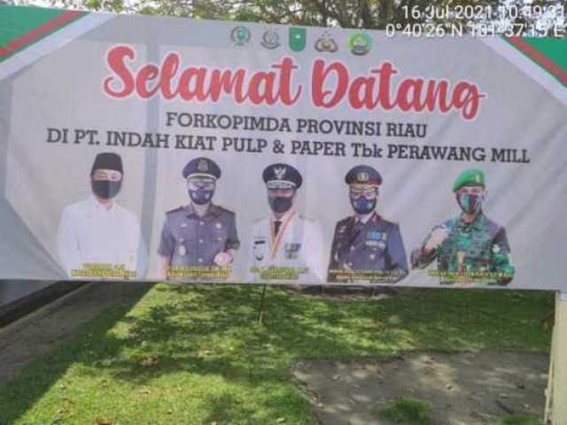 Danrem 031/WB Bersama Forkompimda Riau Hadiri Pelepasan Mobil Liquid Oksigen
