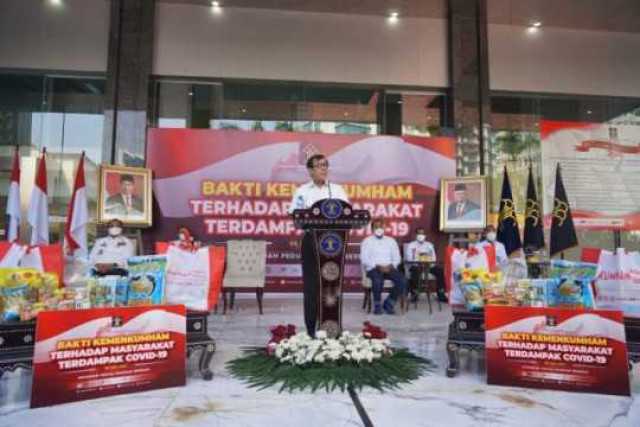 Kemenkumham Salurkan 46 Ribu Paket Kepada Masyarakat Terdampak Covid-19