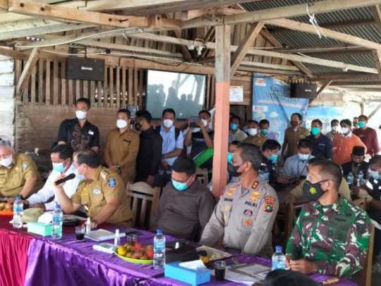 Danrem 045/Gaya dan Forkopimda Rakor Pembahasan Konflik Sosial di Perairan Teluk Kelabat