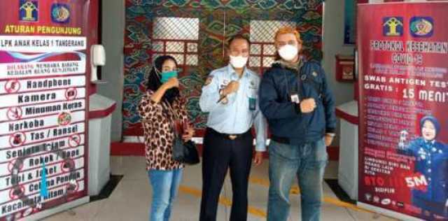 Kunjungan Awak Media Disambut Baik Oleh Kasi Pembinaan, Suratmin Di Kantornya