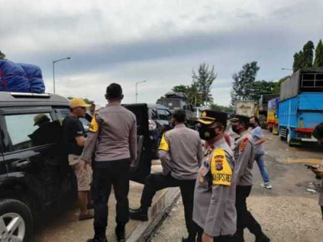 Wakapolres Bangka Barat Cek Kesiapan Arus Mudik Di Pelabuhan Tanjung Kalian
