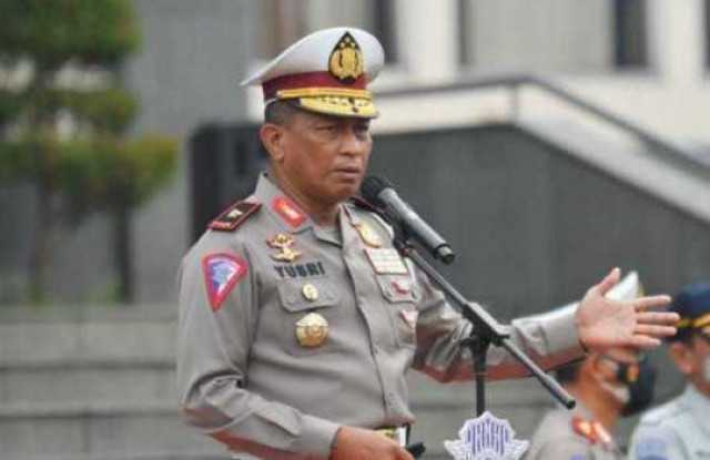Pelat Nomor Kendaraan Pribadi Segera Berubah Warna Putih