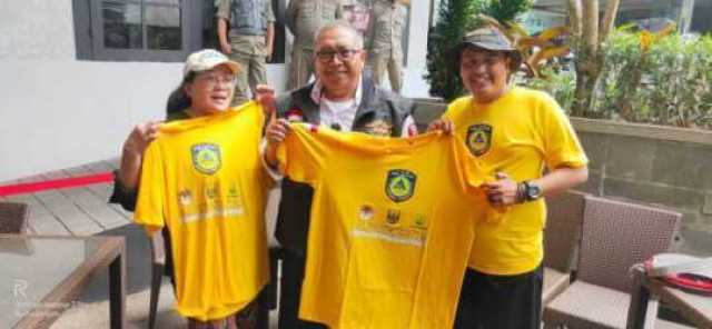 Bupati Kab. Sukabumi, BPDASHL KLHK RI Bersama LSM Dampal Jurig, DLH, FKPPLH Perhutani Bagikan 30ribu Bibit Gratis Tanam Pohon Tebar Ribuan Bibit Ikan Di Hari  Lingkungan Hidup Sedunia "Only One Earth" #SELINGKUH, Selamatkan Lingkungan Hidup