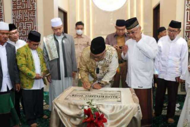 Bupati Sukabumi Resmikan Mesjid Riyaadhul ''Uluum Sekaligus Hadiri Haul Ke12 Tahun H. Fathurrahman di Cireunghas