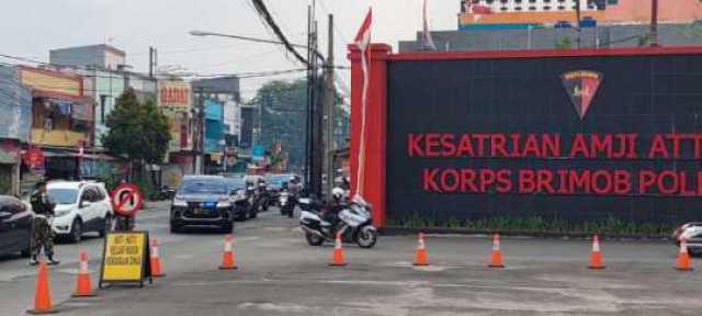 Timsus Polri dengan Bharada E Tiba di Mako Brimob