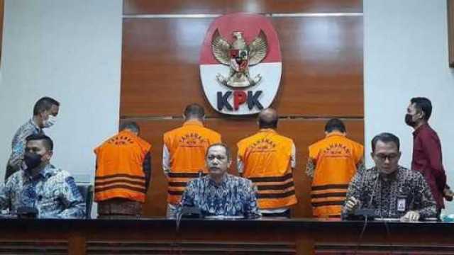 4 Tersangka Dugaan Korupsi Dana UMKM Fiktif Jabar Ditahan KPK