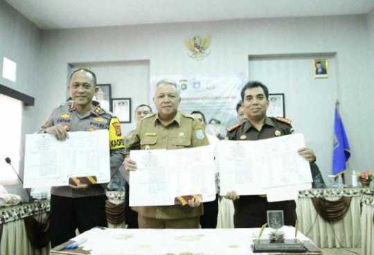 Guna Penegakan Peraturan Daerah. Polres Bangka Barat Tandatangan MoU Bersama Kejaksaan dan Pemda kabupaten Bangka Barat 
