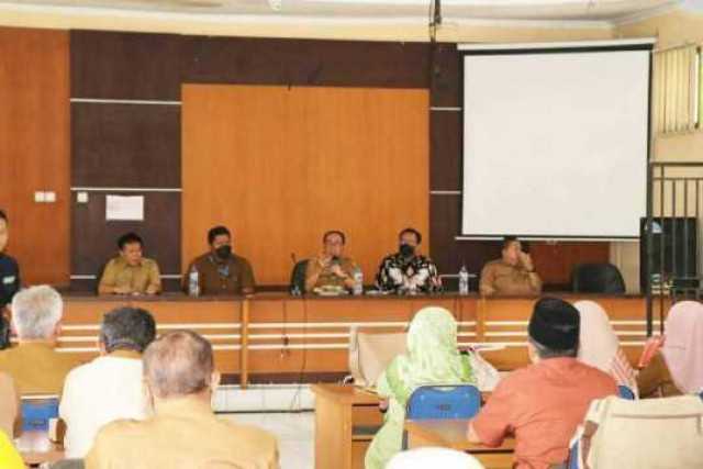 Penerimaan Secara Simbolis Bantuan Komputer Fasilitas Pendidikan SD di Wilayah Kab. Sukabumi