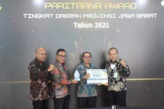 PEMKAB. Sukabumi Raih Penghargaan Jaminan Sosial Ketenagakerjaan PARITRANA Award 2021