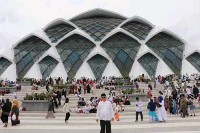 Wabup Sukabumi, Iyos Soemantri Menghadiri Peresmian Masjid Al Jabbar Bandung Prov. Jawa Barat