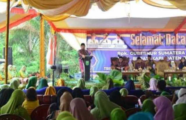 Rindu Kepada Masyarakat, Herman Deru Hadiri Pengajian Muslimat NU Di BMT 