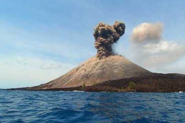 Anak Krakatau Erupsi, Masyarakat Diminta Tak Mendekat