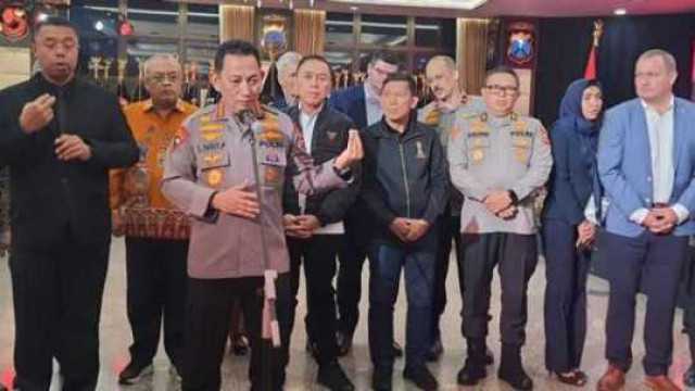 Kapolri Akui Cuma Sedikit Anggotanya yang Paham Manajemen Pengamanan Sepak Bola