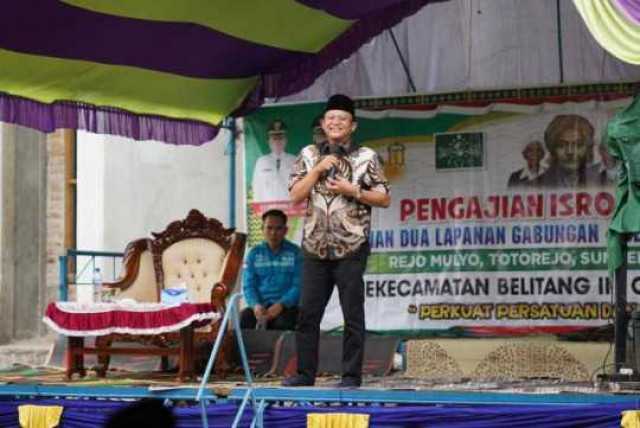 Bupati Ir. H. Lanosin Menghadiri Pengajian Isro'' Mi''raj di Masjid Agung Hidayatullah Belitang II 