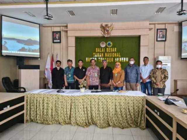 Kepala Balai Besar TN Bromo Tengger Sambut Baik Presentasi Kelompok Tani  Sido Dadi Mekar Hijau - Pasuruan