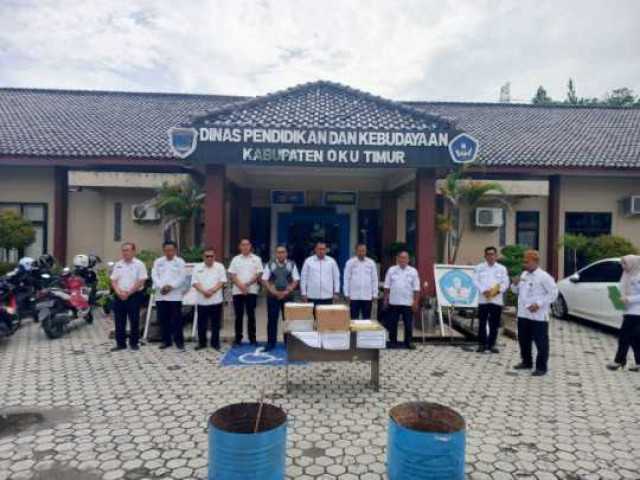 Dinas Pendidikan Dan Kebudayaan OKU Timur Musnahkan Sisa Blanko Ijazah 