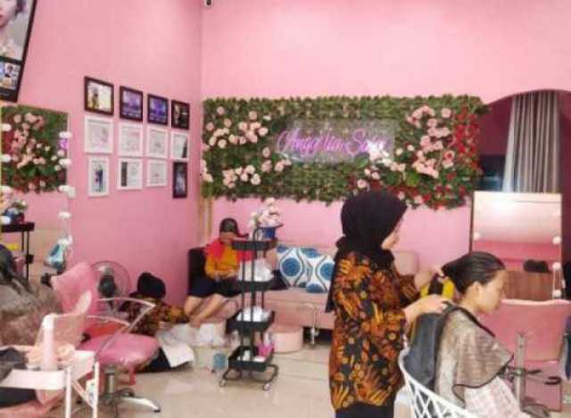  Dapatkan Hampers menarik setiap melakukan perawatan di Angelia Salon Palembang cabang Plaju.