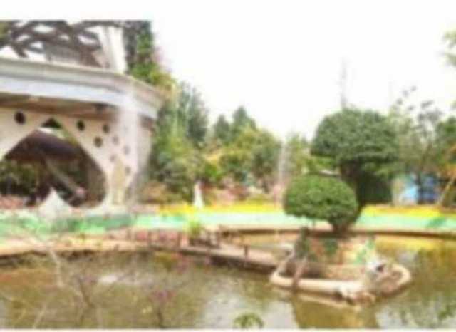 Taman wisata danau Asmoro Ramai Dipadati pengunjung,taman wisata berlokasi di Desa sumber mulya kecamatan Muara telang Banyuasin..