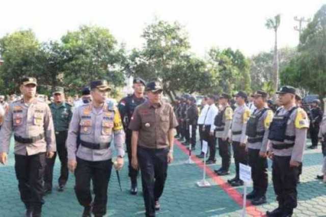 Polres OKU Timur Gelar Apel Pergeseran Pasukan Pengamanan Pelaksanaan Pilkades