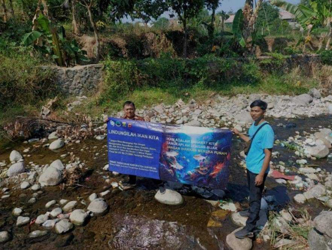 Bersih-Bersih Sungai, Kadis Perikanan Nunung Nurhayati "Degradasi Lingkungan Harus Diantisipasi Bersama"