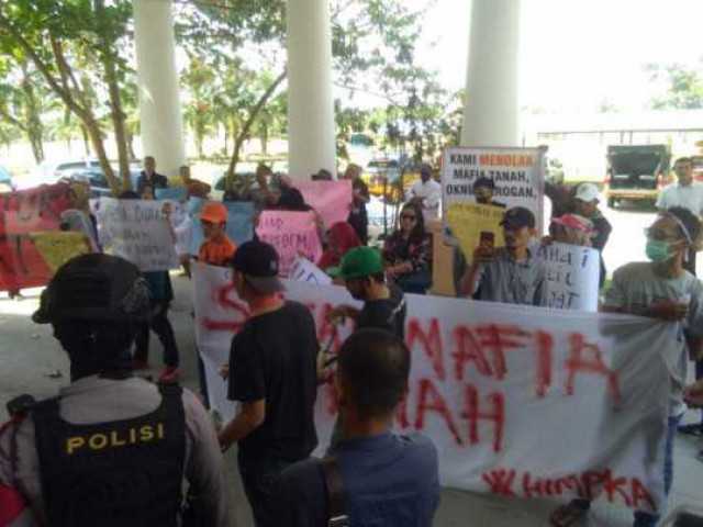 Warga Burai dan HIMPKA Tolak Pelantikan Calon PAW Anggota DPRD OI Terlibat Dugaan Mafia Tanah.