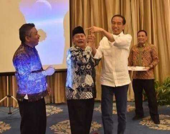Pernusa: Projo Menggiring Presiden Jokowi untuk Menjauhi PDIP dan Megawati