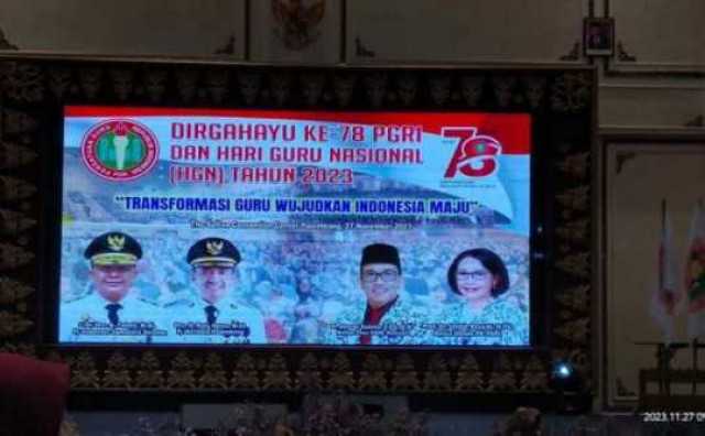 Universitas PGRI Palembang Meriahkan HUT PGRI dan Hari Guru Nasional.