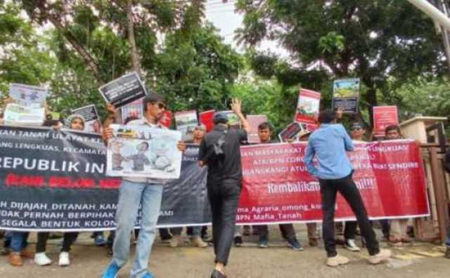 Warga Desa Padang Lengkuas Kabupaten Lahat Selenggarakan Aksi Damai di Kanwil BPN Sumsel, Desak Penyelesaian Tuntutan Terkait Perampasan Lahan oleh PT. Artha Prigel Sejak 1995