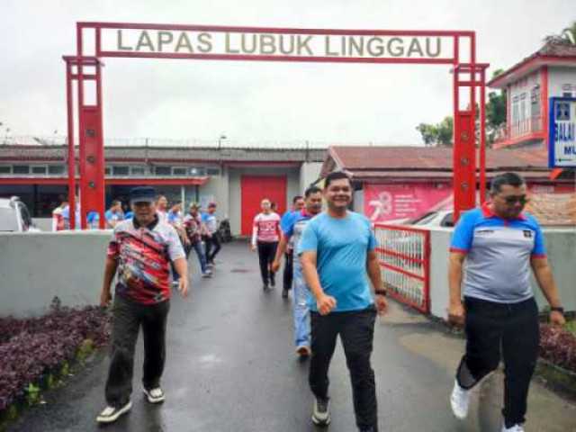 Tingkatkan Imunitas Tubuh, Lapas Kelas IIA Lubuklinggau Jalan Santai bersama 