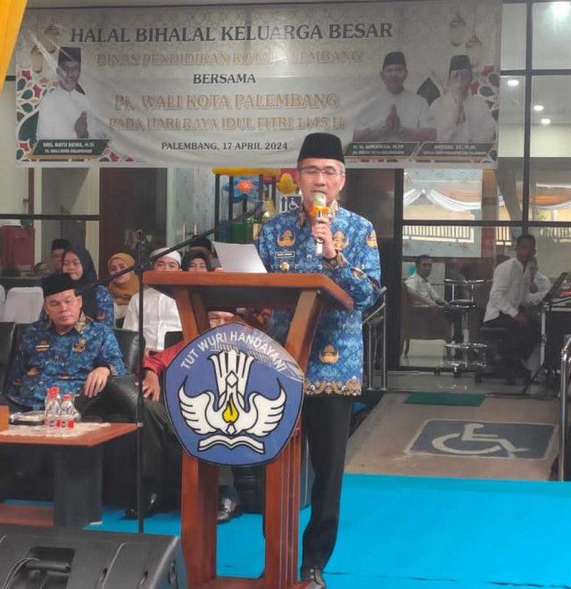 PJ Walikota Palembang Hadiri Acara Halal Bi Halal Di Disdik Palembang, Ini Yang Disampaikan Ratu Dewa