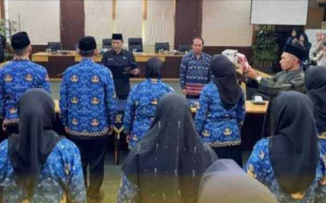 3 CPNS dan 25 Jabatan Fungsional Pemkab OKU Timur Resmi Dilantik dan Diambil Sumpah