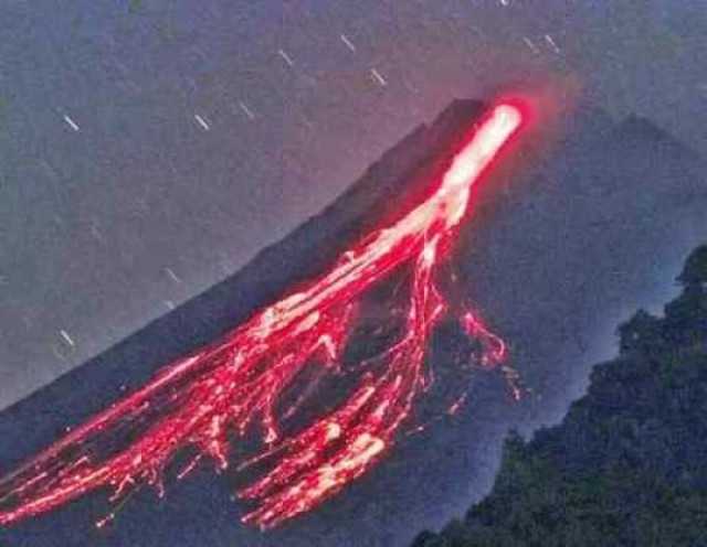 Gunung Merapi level 3 Siaga, dilarang aktivitas di radius 3 km
