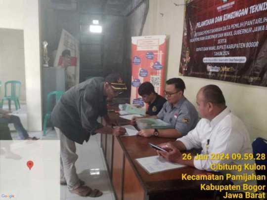 Penyerahan Sertifikat Tanah dalam Program PTSL yang ke 2 Desa Pabangbon
