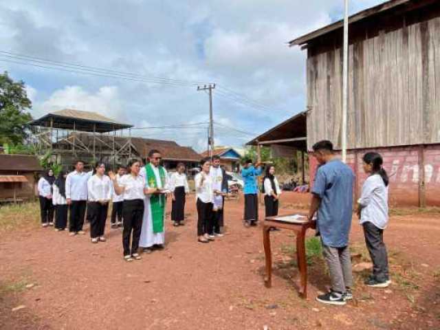 Babinsa Koramil 1015-07/Parenggean Hadiri Pelantikan Pantarlih Kelurahan Parenggean