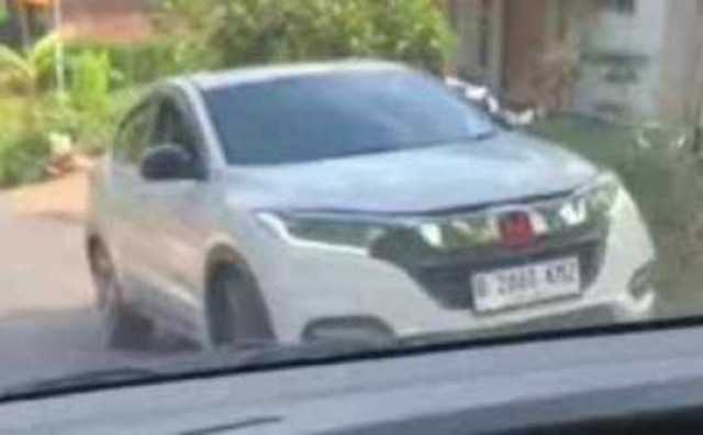 Viral! Ketua ormas arogan, lawan arah dan marah-marah. Mobilnya bodong?