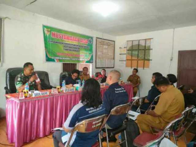 Turunkan Angka Stunting, Babinsa Koramil 1016 - 04/Manuhing Hadiri Musyawarah Penyusunan RKPD Tahun 2025 dan Rembuk Stunting Tahun 2024