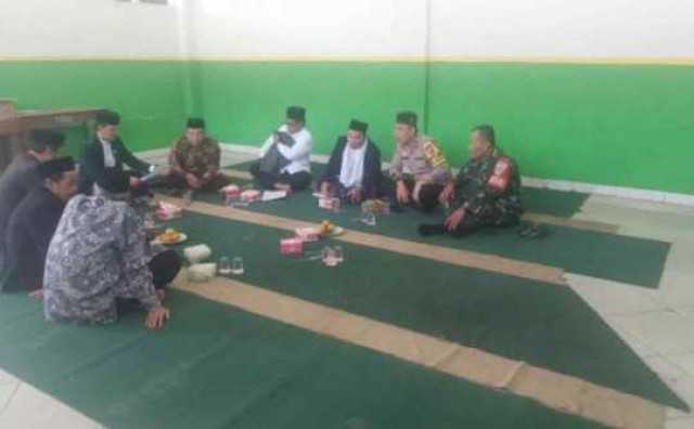 Sinergitas Kapolsek DAN Danramil Wilayah Hukum Polsek Cileungsi Giat Cooling System Tokoh Agama Dan Tokoh Masyarakat