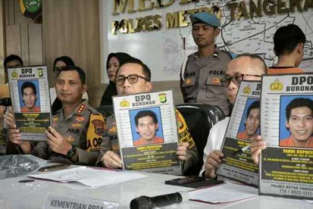 Polres Metro Tangerang Kota Sebarkan Famlet DPO Kasus Pencabulan di Panti Asuhan Darussalam An''Nur Tangerang